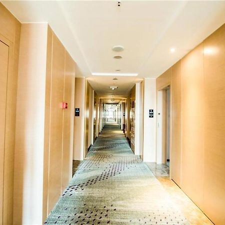 Lavande Hotel Luzhou BBQ new World Buitenkant foto