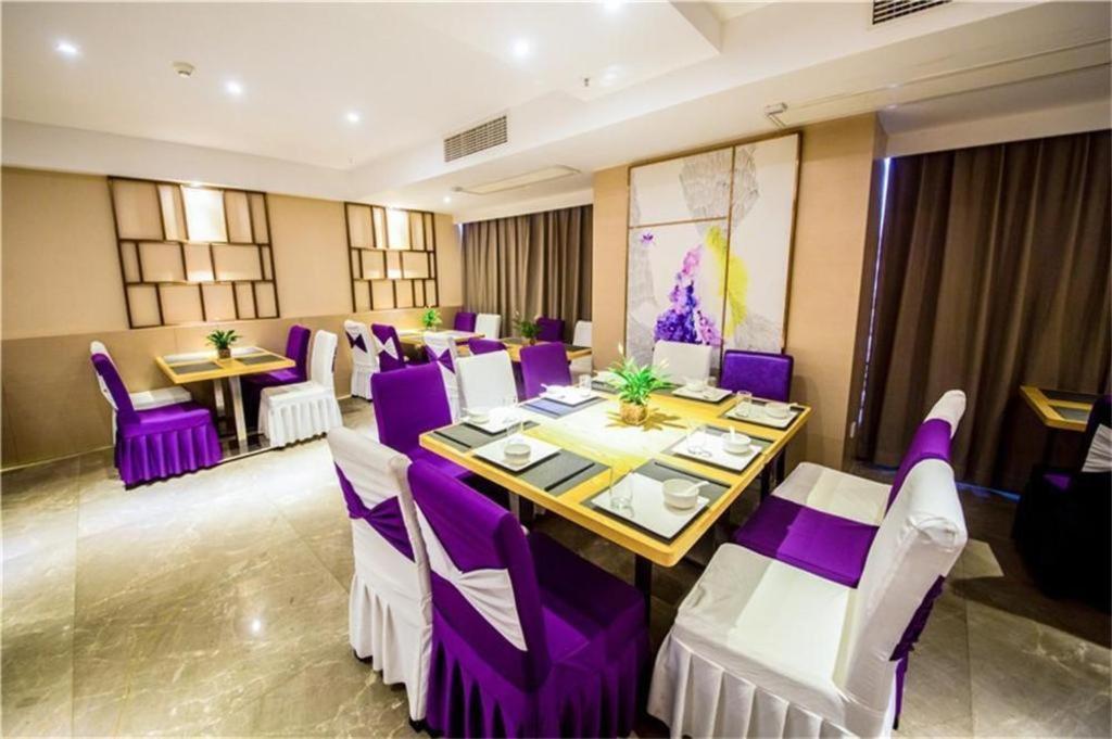 Lavande Hotel Luzhou BBQ new World Buitenkant foto